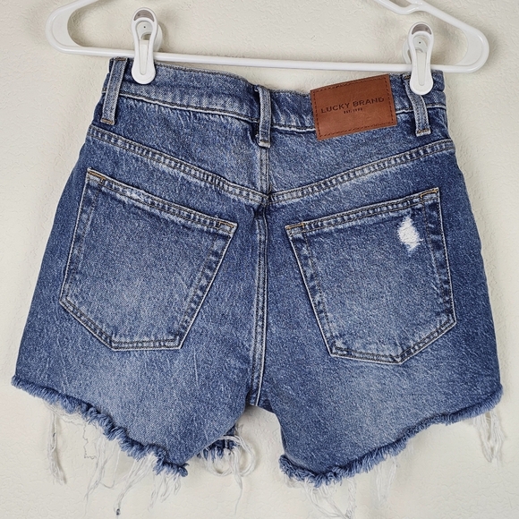 Lucky Brand Embroidered Distressed Denim Midi Shorts Size 00 / 24 High Rise - Picture 5 of 13
